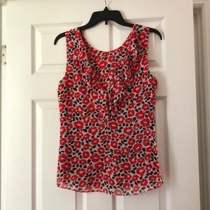 Sleeveless blouse